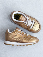 Load image into Gallery viewer, Reebok Classic Gold Trainers - UK Infant Size 4
