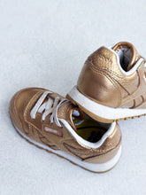 Load image into Gallery viewer, Reebok Classic Gold Trainers - UK Infant Size 4
