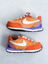 Load image into Gallery viewer, Nike Player 1 Wally Waffle Trainers - UK Infant Size 4.5
