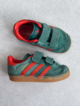 Load image into Gallery viewer, Adidas Gazelle Trainers - UK Infant Size 5
