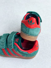 Load image into Gallery viewer, Adidas Gazelle Trainers - UK Infant Size 5
