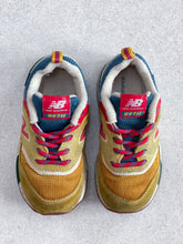 Load image into Gallery viewer, New Balance 997H Rare Trainers - UK Kids Size 7.5 - READ DESCRIPTION
