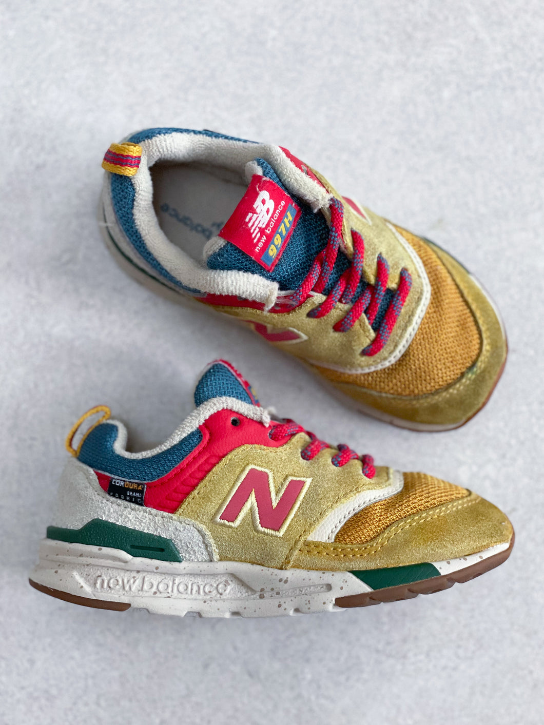 New Balance 997H Rare Trainers - UK Kids Size 7.5 - READ DESCRIPTION