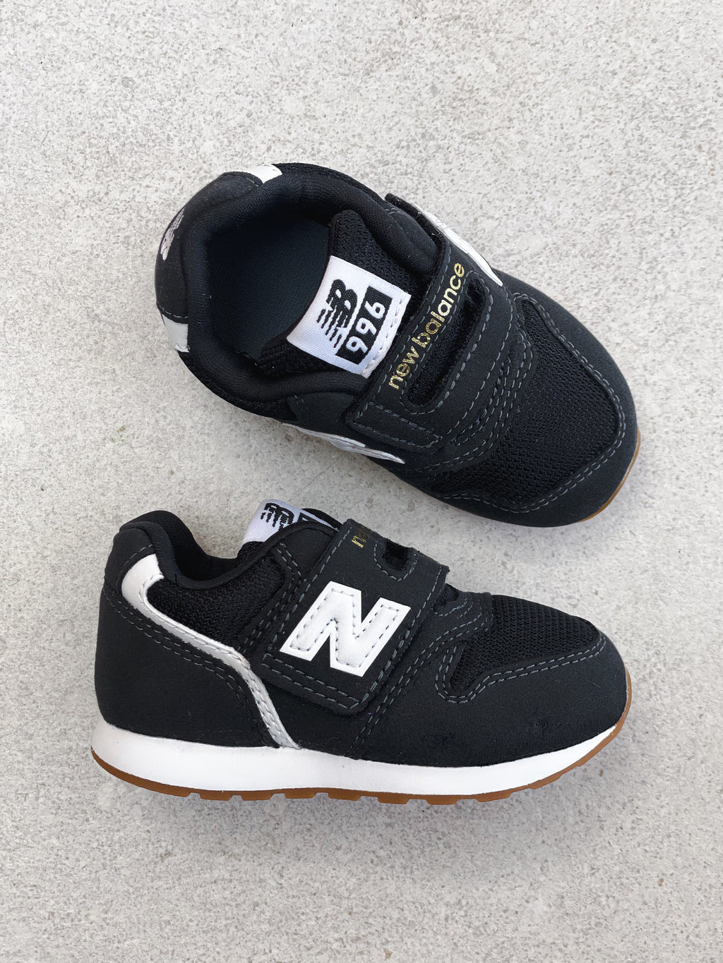 New Balance 996 Black Trainers - UK Kids Size 4