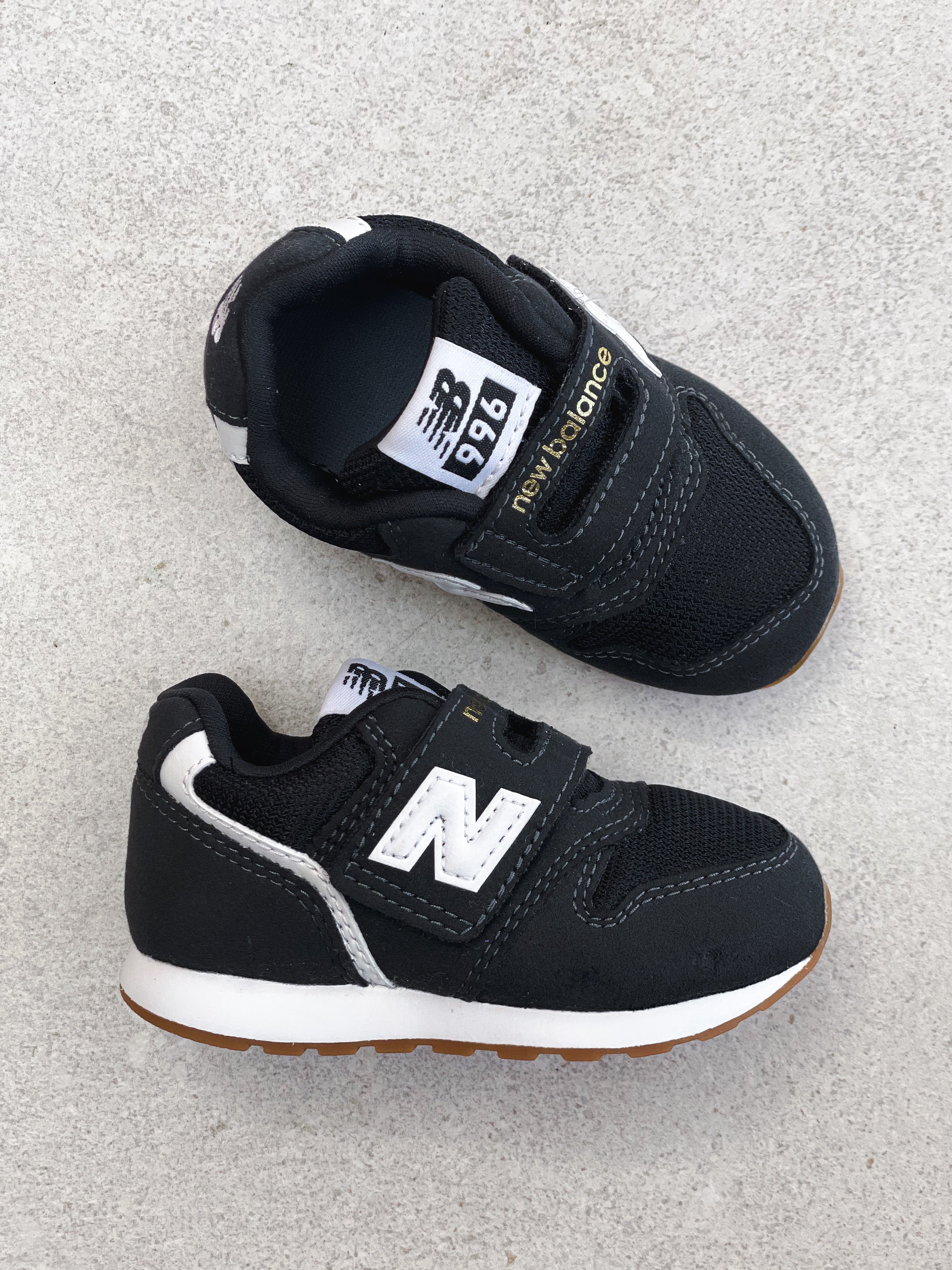 New Balance 996 Black Trainers - UK Kids Size 4