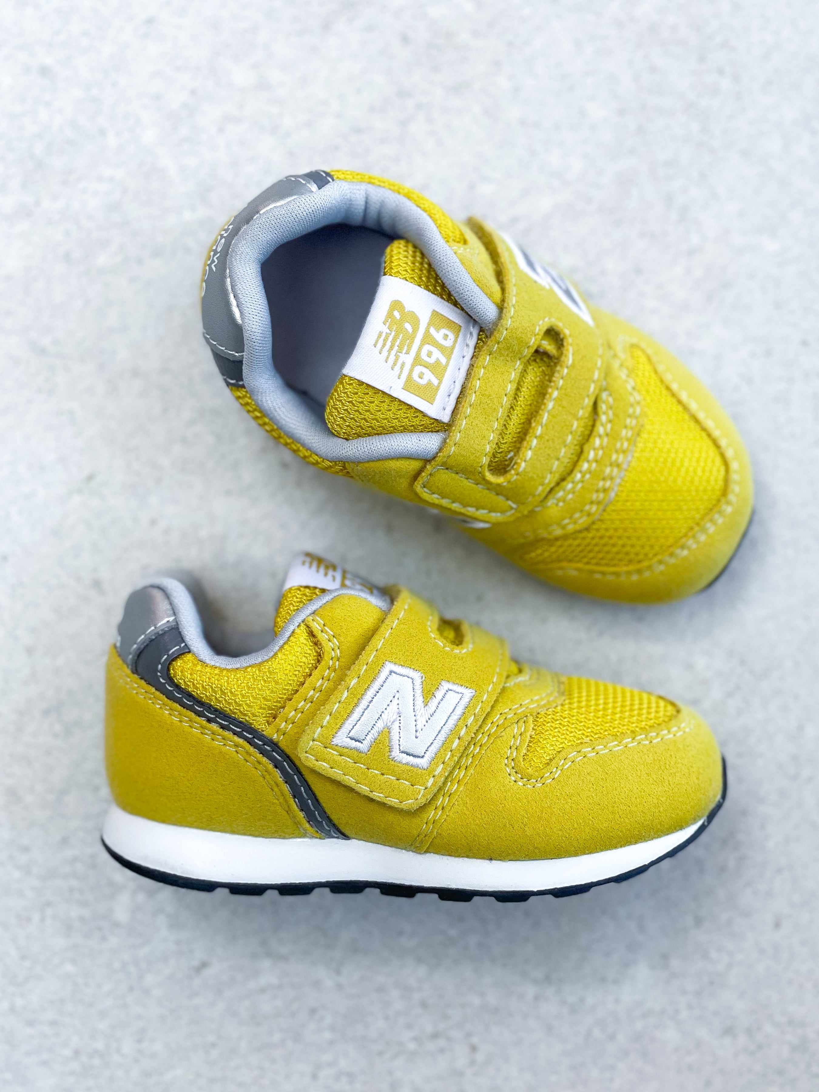 New Balance 996 Yellow Trainers - UK Kids Size 4