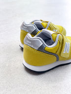 New Balance 996 Yellow Trainers - UK Kids Size 4