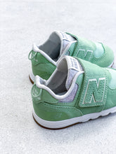 Load image into Gallery viewer, New Balance 574 Mint NEW-B Trainers - UK Infant Size 4
