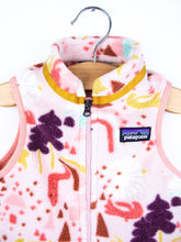 Load image into Gallery viewer, Patagonia Pastel Woodland Fleece Gilet - Age 3-6 months
