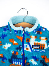 Load image into Gallery viewer, Patagonia Abstract Animal Pattern Fleece Gilet - Age 18 months
