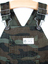 Load image into Gallery viewer, Vintage Carter&#39;s Camouflage Dungarees - Age 6 months
